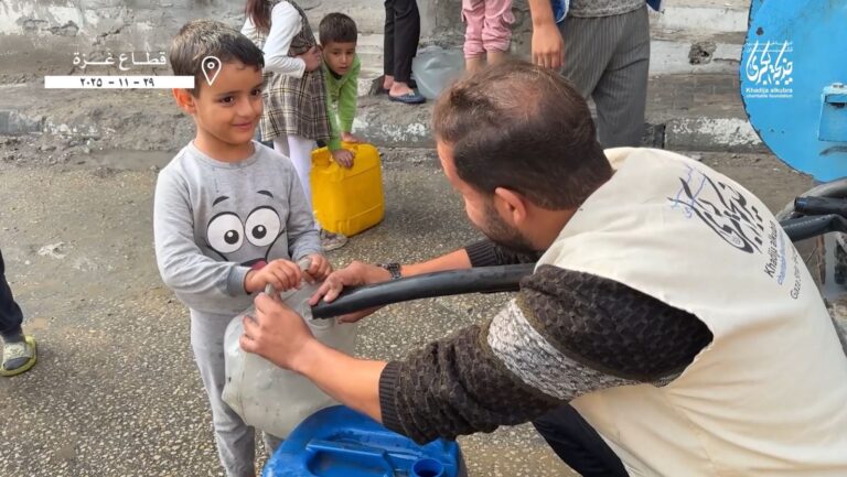 کمک های مومنانه