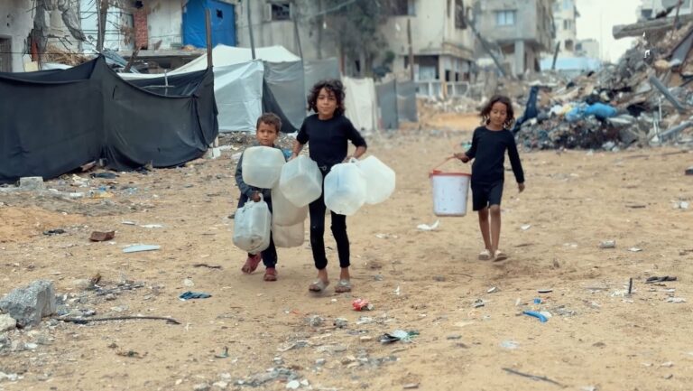 کمک‌ رسانی به غزه