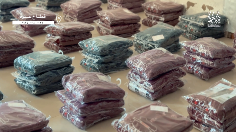 توزیع لباس زنانه در غزه