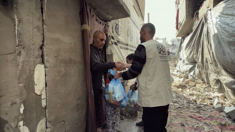 توزیع سبزیجات در نوار غزه