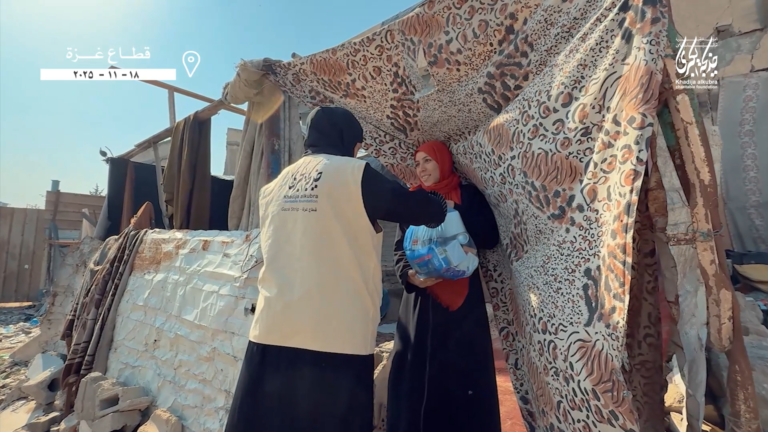 توزیع بسته های بهداشتی زنان