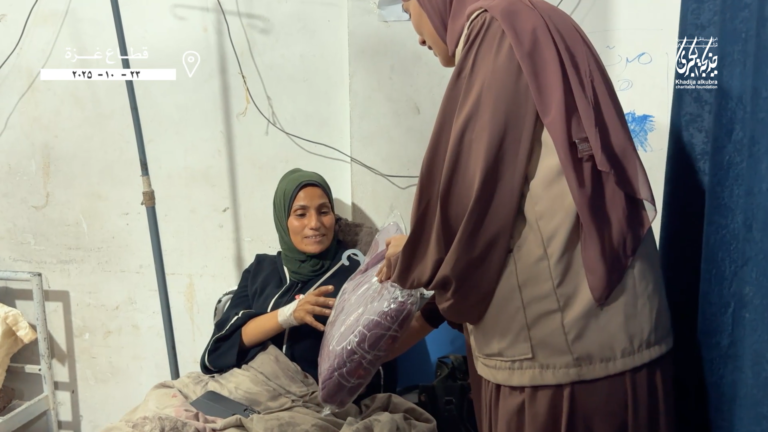 توزیع لباس زنانه در غزه
