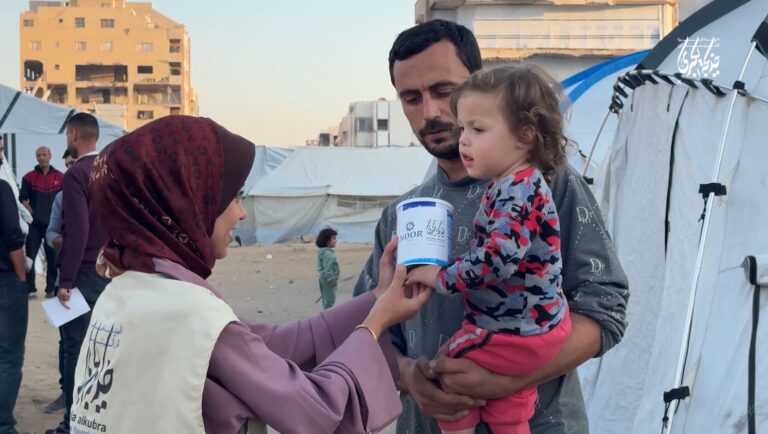 توزیع شیر خشک